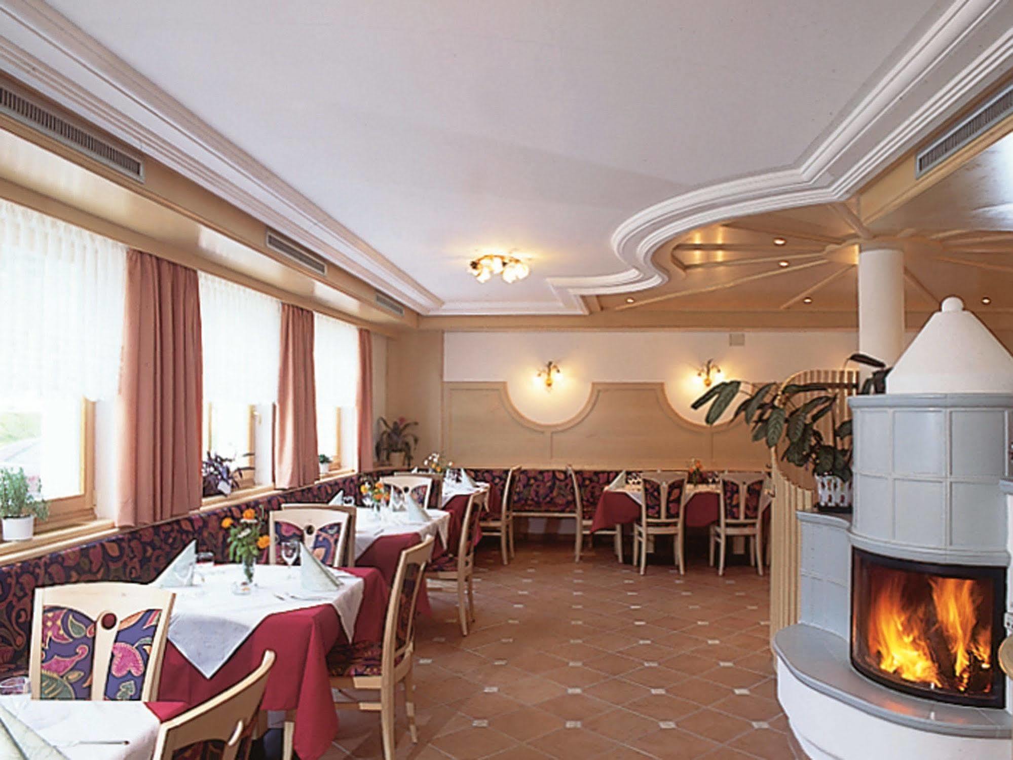 Appartmenthotel Residence Elvis Ortisei Kültér fotó