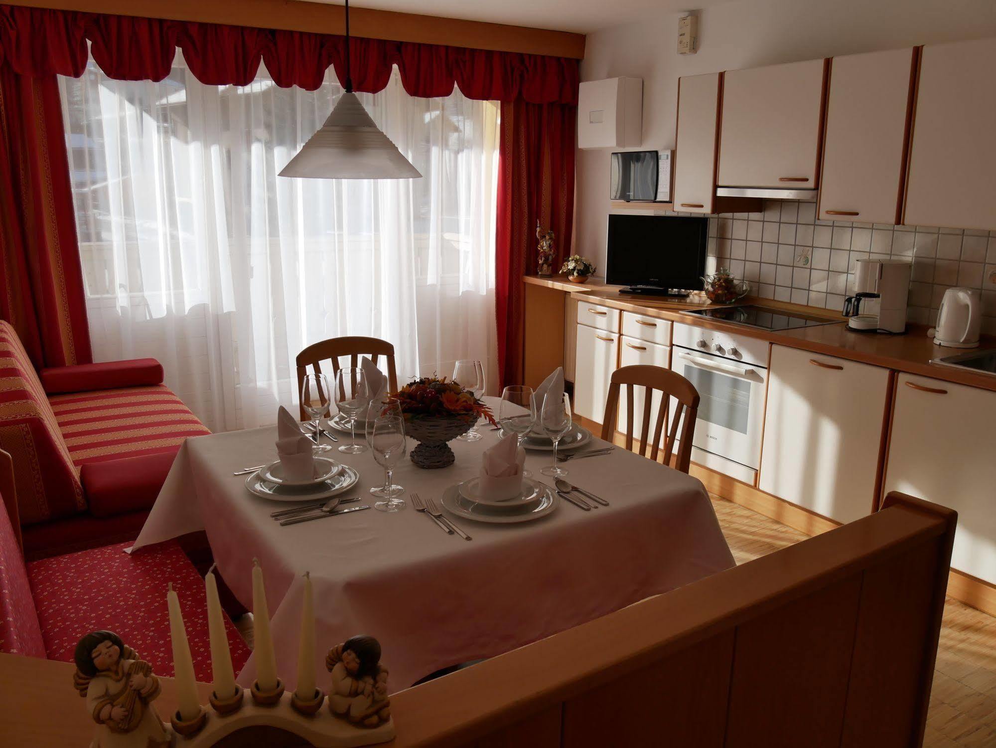 Appartmenthotel Residence Elvis Ortisei Kültér fotó